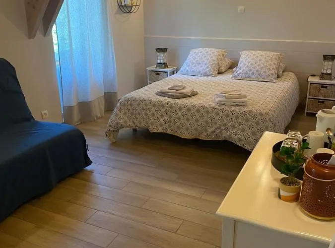 Bed & Breakfast Le Cocon De Curson D'hotes 3*