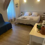 Bed & Breakfast Le Cocon De Curson D'hotes 3*